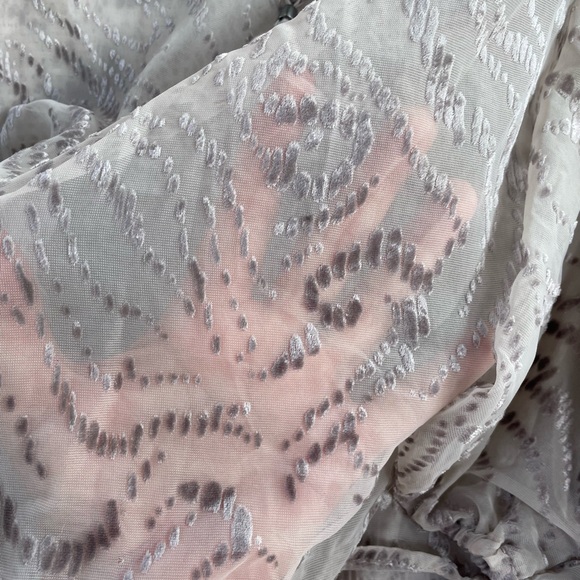 Sheer top, Black Tape brand - Picture 5 of 5